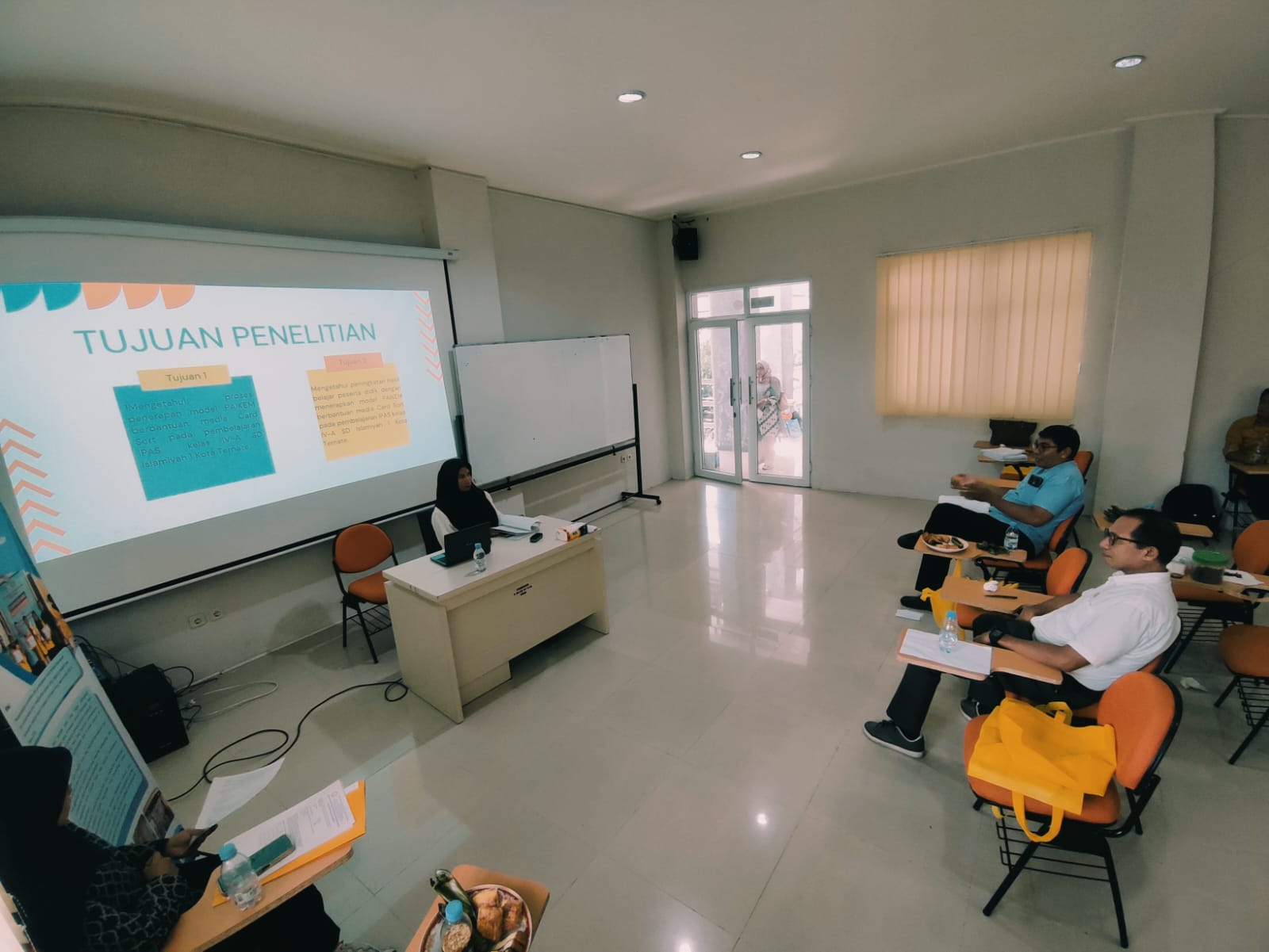 Seminar Hasil Penelitian Mahasiswa PGSD Unkhair: Ajang Penguatan Kompetensi dan Kolaborasi Ilmiah