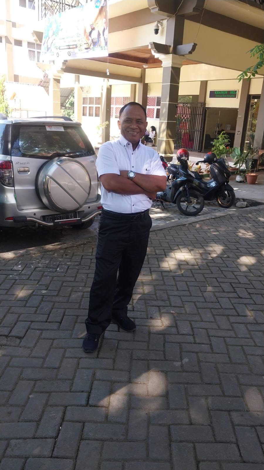 Dr. Mohtar Kamisi, M.Pd